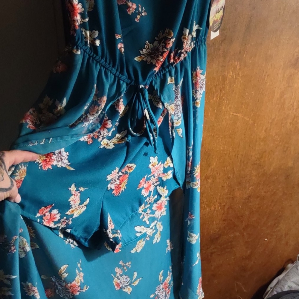 Romper - Picture 3 of 7